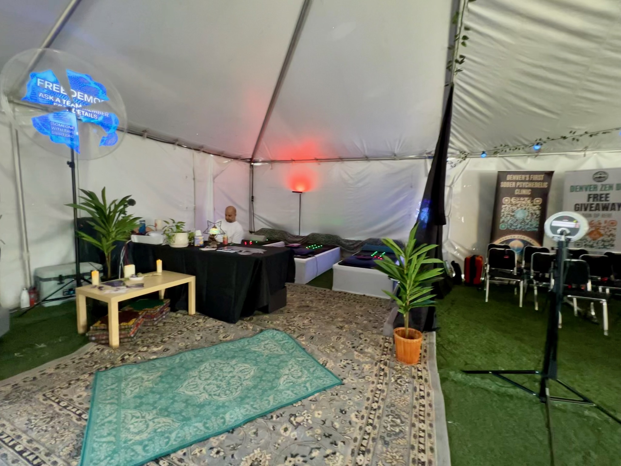 ResonantVibe activation inside the PORTAL Dome at the MAPS Psychedelic Science Conference in Denver, featuring VAVE™ beds prepared for Multisensory Resonant Frequency Therapy demo sessions.